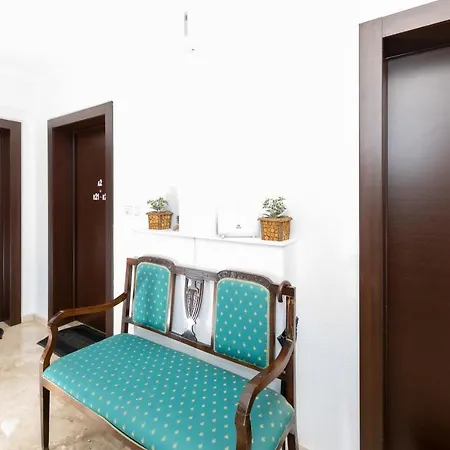 A&J Apartments Or Rooms Athens Airport Markópoulon Esterno foto