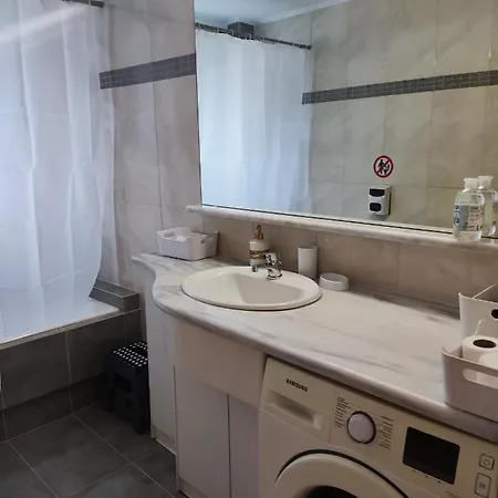 A&J Apartments Or Rooms Athens Airport Markópoulon Esterno foto