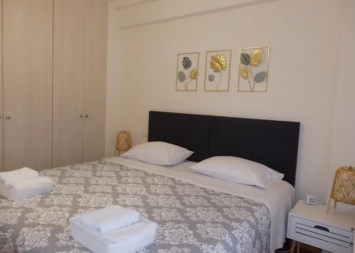 A&J Apartments Or Rooms Athens Airport
