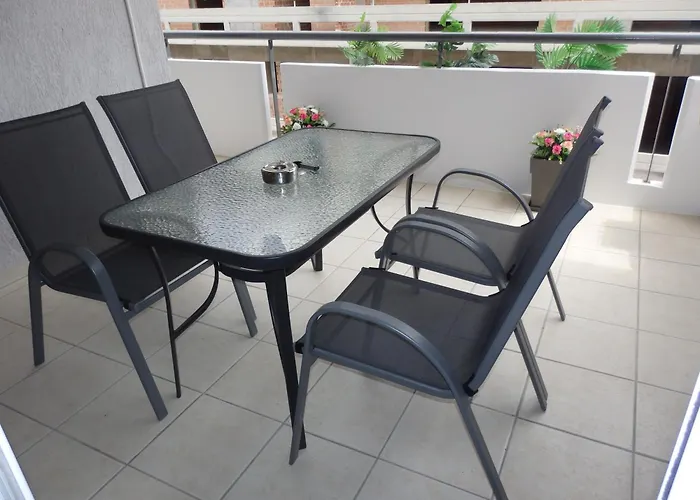 A&J Apartments Or Rooms Athens Airport