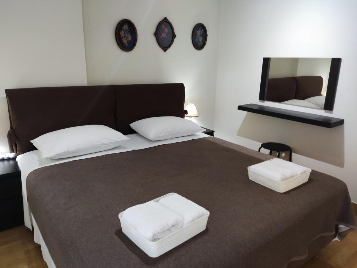 A&j Or Athens Airport Apartment
