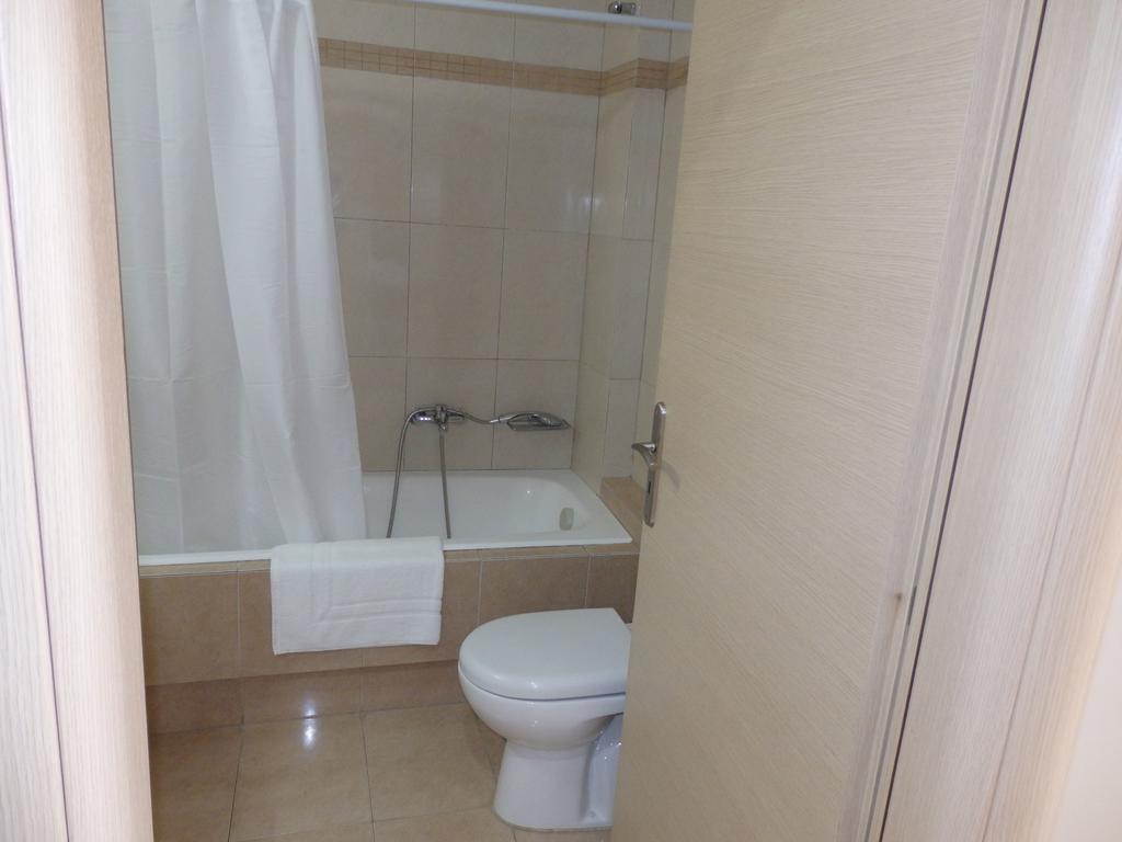 A&j Or Athens Airport Apartment *